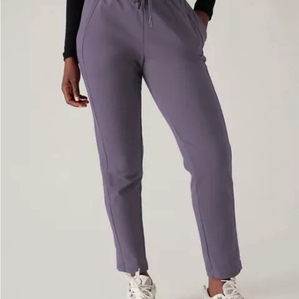 NWT Athleta Retroplush Tapered Pant Medium Nightfall Purple Crop Fleece